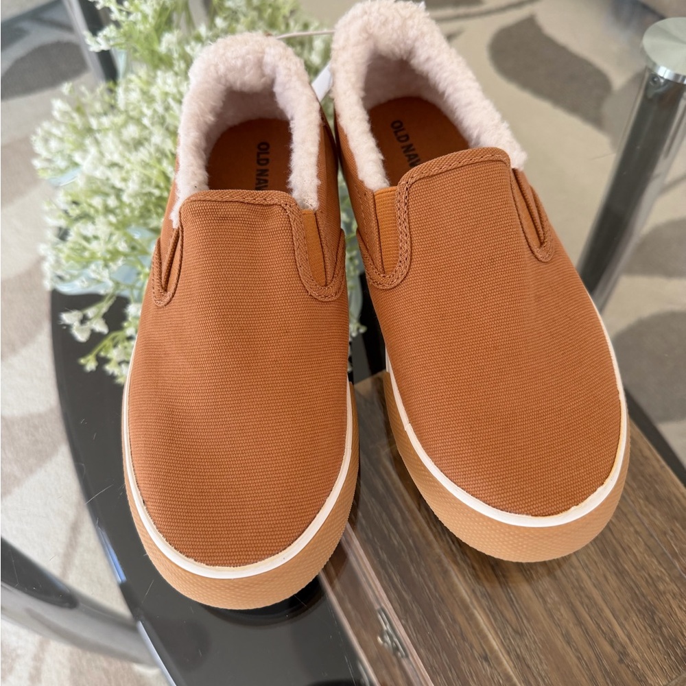 Old Navy Kids Tan Slip-On Slippers